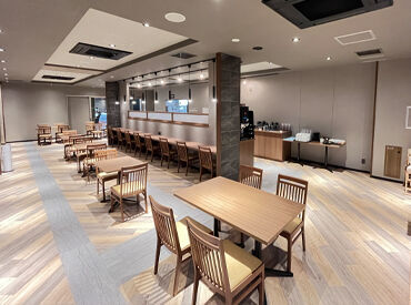 シフトは自己申告制!
プライベートと両立して働けます♪
もちろん、テスト期間・旅行時などのシフト調整のご相談も歓迎!