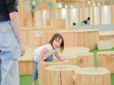 森のわくわくの庭 しばふ 接客未経験でも大丈夫♪
先輩スタッフがしっかりフォローします！
ブランクのある方や、シニア世代の方も大歓迎！