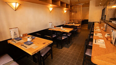 鳥松 長年愛される口コミで常に話題の焼鳥屋さんで
キッチンスタッフ募集♪
和包丁を使ったことがある方は即戦力に！