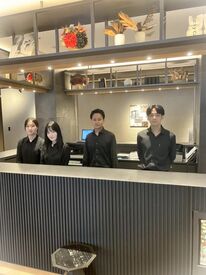 BESPOKE HOTEL 新宿 ゲストの99％が外国からのお客様★
ゲストとの距離が近く、
気軽にコミュニケーションが
とれるのも魅力です。