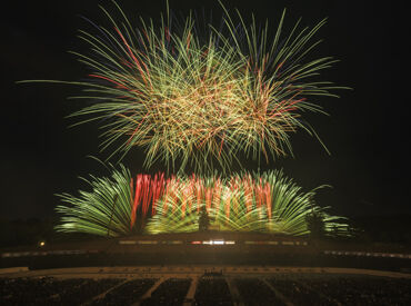 毎年人気の花火大会STAFF
＜大量募集スタート!!＞
単発で働きたい方にピッタリ♪
ひと夏の思い出作りにも☆*"