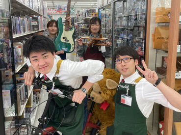 ハードオフ・オフハウス・ホビーオフ一関店 中古品や婦人服、生活家電など、
様々な商品を取り扱う当店で働きませんか？
バイトデビューで不安な方は友達と応募も歓迎★