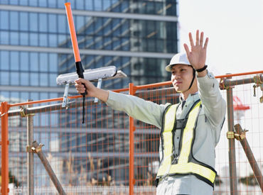 株式会社リープセクト　勤務地：いなべエリア ＼警備デビュー大歓迎／
現場前に法定研修があるので、
初めての方もご安心くださいね♪
→現場でも先輩がしっかりサポート