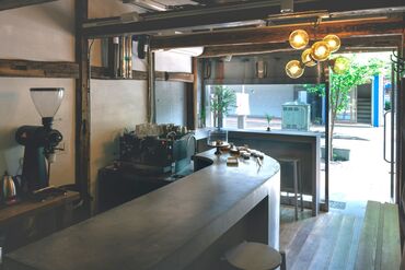014cafe（オイシーカフェ） 広尾にある落ち着いた雰囲気のカフェ
店内はカウンターベースで
地元のお客様に親しまれています！
