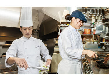 ビヤホールライオン　相鉄店 ＼友達と応募歓迎★／
大学生～フリーター～主婦（夫）の方まで、幅広く活躍中♪
バイトデビューにもぴったりです◎