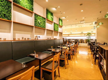 閉店は22時まで＆仙台駅スグなので
終電の時間を気にせず安心して働けます◎