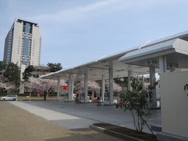 株式会社吉田石油 ガソリンスタンドの奥に本社建物があります。
