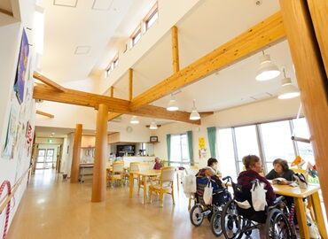 とっても働きやすい環境です♪
◆高時給1100円
◇交通費支給
◆車通勤OK
◇正社員登用も可能
その他にも福利厚生が充実◎