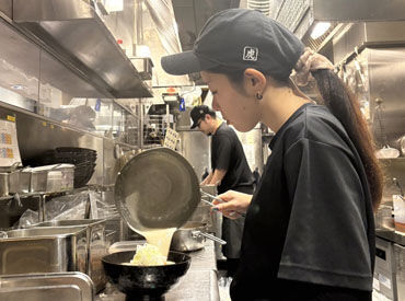 ▼オシャレも自由にOK♪
バイトのために髪色を変更することもなし！
自分の個性も大事にして働けるのが嬉しい♪