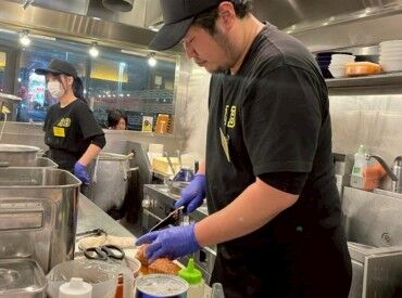 ラーメン☆ビリー R４５多賀城店 高校生OK！バイトデビュー歓迎★
サポート体制ばっちり◎
まずはお皿洗いなど
簡単なお仕事からスタート★
