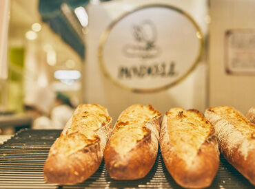 \自分の好きな職種を選べる!!/
希望に応じて販売・サンドイッチ製造をお任せ♪
丁寧にお教えしますのでご安心ください◎