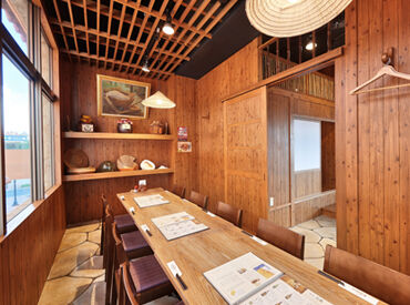 綺麗な店舗で働けます☆
お友達と一緒の応募も大歓迎◎
まずは気軽にご応募ください♪