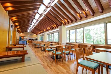 奥多摩温泉 もえぎの湯 ＜週2～OK＞施設内のフードコーナーで盛り付けや飲み物の提供などのお仕事♪
未経験OK★お友達との応募も歓迎します！