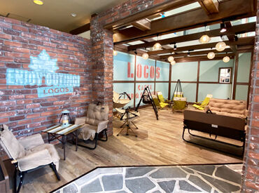 ロゴスBBQスタジアム＆CAFE ATC店 ＼平日も同時募集中／
学校が休みの土日にガッツリ働くもOK！
家族が不在のお昼の間だけなどもOK！
⇒シフト相談はお気軽に◎