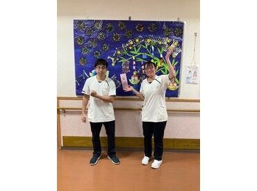 医療法人徳洲会　介護老人保健施設　岸和田徳洲苑 20～60代まで幅広い年代のスタッフが活躍中！
明るく和気あいあいとした雰囲気の中で、
一緒に楽しく働きませんか？