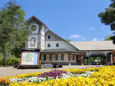 チロルの森（塩尻） オーストリア・チロル地方がモチーフの総合テーマパーク＊
のんびり自然を味わったり、乗り物を楽しんだり…
遊び方は無限大！