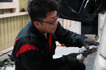 株式会社ハルミコーポレーション ＜正社員募集＞
未経験から始められる鈑金塗装のお仕事！
経験や資格をお持ちの方は
即戦力としてご活躍いただけます◎