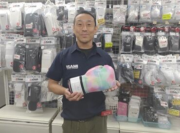 名古屋イサミ 怖がらなくて全然OK！店長もめちゃ優しいから安心◎
本当に、品出しや電話など少し手伝ってくれるだけで超助かります！