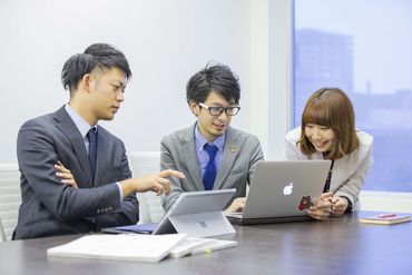 同じセクションの先輩が、親切丁寧に仕事内容をお教えします！わからない事はすぐに聞ける環境です！