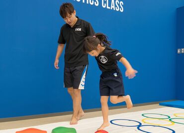 HOS体操教室大日校　体操コーチ レッスンごとに定員が決まっているので、「想像以上に忙しい！」なんてことはなし♪
余裕をもって子ども達と関われます◎