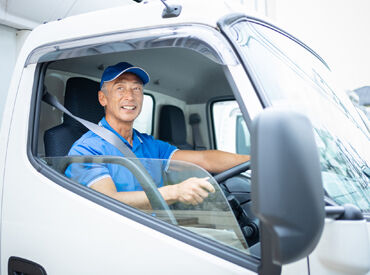 ＜旧普通免許でOK＞
深夜の3時間程度の配達だから
道も混んでいなくて安心です◎
※画像はイメージです