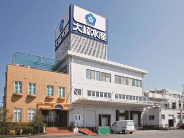 髪型・髪色自由!ヒゲもOK◎
自分らしいスタイルで働きながらオシャレも楽しめます☆
お仕事終わりにはそのままお出かけも♪