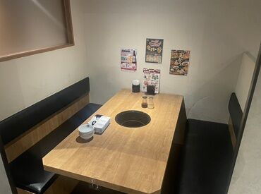＼学生さん多数活躍中／
未経験スタートの人がほとんど♪
「どこがわからないか」がわかるから
丁寧に教えてくれて、安心です!!