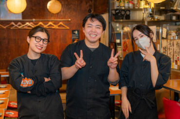 未経験歓迎！年齢不問！
シフトは柔軟に対応しますので、
昼だけ・夜だけ・土日だけ等、ご相談ください♪