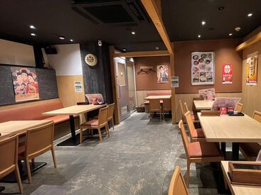 麺酒蔵どさん子　新木場店 カフェやファミレスに比べると
メニューは少なめ！
だからアルバイトが初めてでも
簡単に覚えられます！