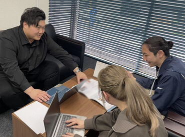 ミーティングの様子です！
マニュアルも用意しており、
わからないことは周りに気軽に質問できます◎