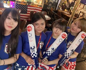 MacArthur Garage（マッカーサーギャレッジ） ☆★気分は海外フェスのフードブース!?★☆
 本格アメリカンフードを作りながら、
イベントの日はいつも以上の盛り上がり♪
