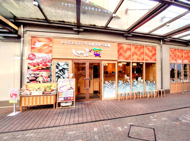 しゃぶ菜　アリオ亀有店 ＼まかないが自慢です★／
店内いっぱいに広がるお出汁の香り◇*゜
短時間からシフト相談歓迎♪積極採用中！