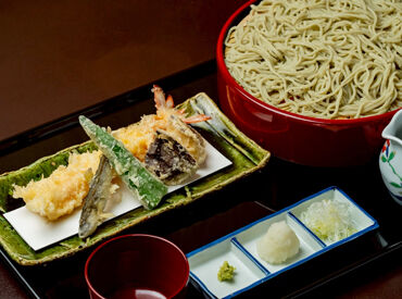 こんなに豪華な料理もまかないで食べれます♪
「まかない目当てで応募しました！」もOKです★