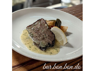 ＼まかない無料／
スタッフの特権♪自慢の味を無料で楽しめる！
まかないを楽しみに出勤するスタッフも◎