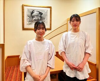 少人数のゆったり空間◆
オトナ気分で働いてみませんか？
就職活動や社会生活に活かせる、
敬語・マナーも身につきます！