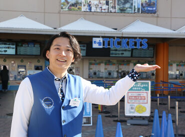 ＜水族館部門＞
魚や動物たちを身近に感じられる♪
ショーのご案内／チケット案内など、誘導のお仕事からおまかせ！