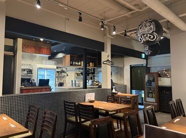 1人暮らし中の学生さんに朗報☆★
美味しいまかないが無料で食べられる!!
しっかり働いて賢く節約◎