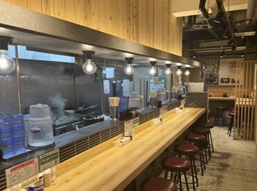 美味しいラーメンを作る方法を一から学べます♪
頑張った分だけ評価される会社なのでやりがいもあります◎
