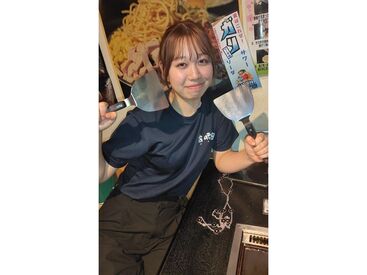 香味家　雷門店 もんじゃ・お好み焼きの専門店！"浅草らしい"活気のある雰囲気が魅力的です♪バイトデビューから活躍しているSTAFF多数★