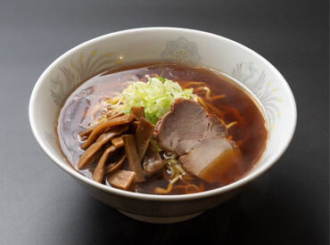 お仕事の楽しみのひとつは無料まかない♪
さらにスタッフ割引・特典もあり！
お得に働けるのも嬉しいポイントです★