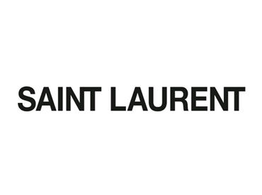 Saint Laurent 軽井沢・プリンスショッピングプラザ店 ～ブランドの世界観を大切に～
ファッション感度が高く、
接客スキルを磨きたい方は大歓迎です。