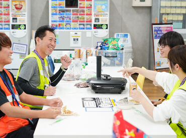 <接客なしのモクモク作業>
最先端のシステム・設備の導入で働きやすい!
全館空調管理で快適な環境♪