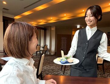 初バイトやブランクさんも大歓迎♪
優しい先輩達が丁寧にフォローしてくれるので安心！
大学生、主婦さんがメインで活躍中！