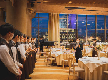 未経験スタート9割!
オシャレな結婚式場で
笑顔に包まれながらお仕事☆