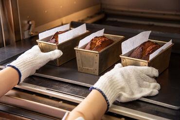 焼き菓子工房KIJIMA 経験者さんはお菓子の製造業務からスタートすることも可能！
未経験者さんも慣れてきたら挑戦できますよ◎