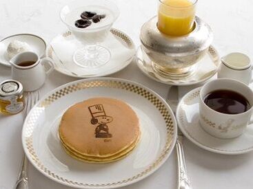 <未経験でも大丈夫◎>
最初は先輩スタッフが付くので安心!
お客様の笑顔を身近に感じられる
素敵なお仕事♪