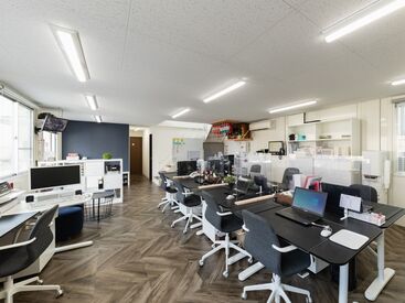 ＼オシャレ自由がウレシイ！／
髪型・ネイルなどあなたらしく働けます★
まずはお気軽にご応募ください◎