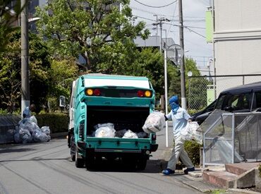 株式会社クレイブ　 ＼高日給1万3500円×期間限定／
≪運転なし≫助手席に乗って⇒ゴミを積み込むだけ☆
未経験から活躍◎どなたでも働けます♪