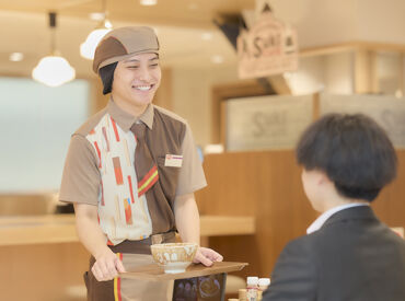 「短時間で無理なく働ける」
「シフトの相談も気軽にしやすい」
そんなスタッフの声も多数♪