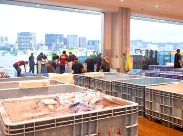 スタッフ同士がしっかりフォロー★
みんなで協力しながら作業するので、初めてでもすぐ馴染めます♪